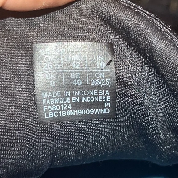 ASICS women’s Black Running Shoes - Picture 5 of 7